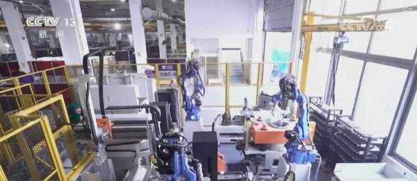 华夏配资门户 为创新型企业鼓足干劲 解读民营经济促进法突破、创新、支撑作用